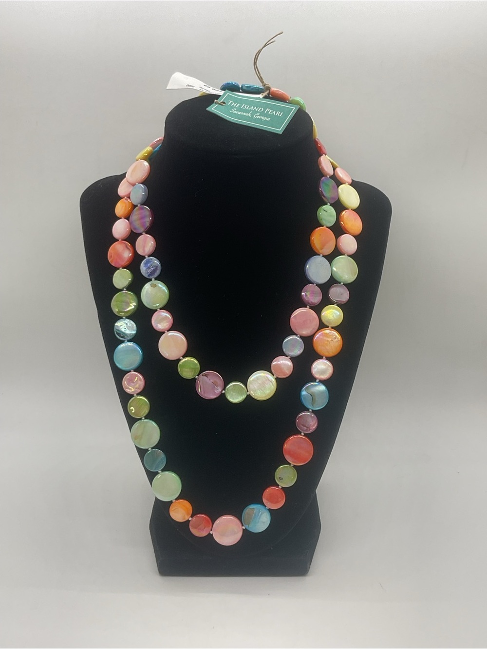 NWT Multicolor Mother of Pearl Necklace